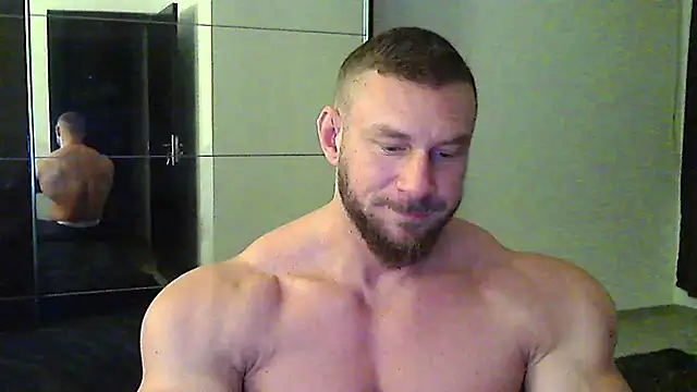muscularkevin online show from December 18, 2025, 4:29 am