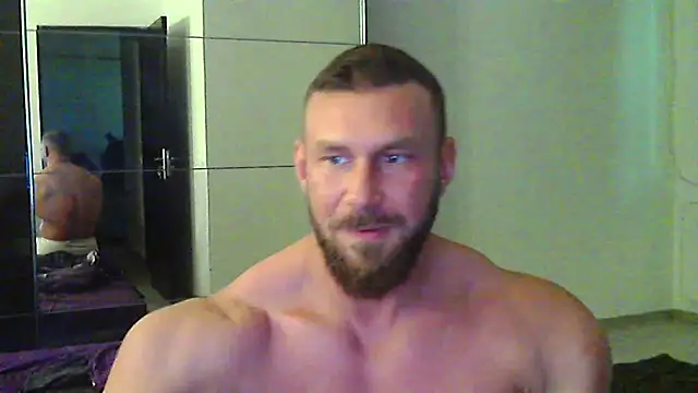 muscularkevin online show from May 2, 2026, 3:39 pm