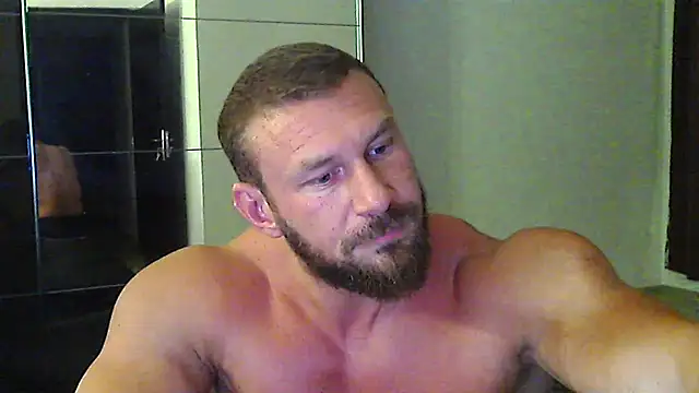 Snapshot of muscularkevin chatting on August 4, 2026, 6:10 pm muscularkevin online show from August 4, 2026, 6:10 pm