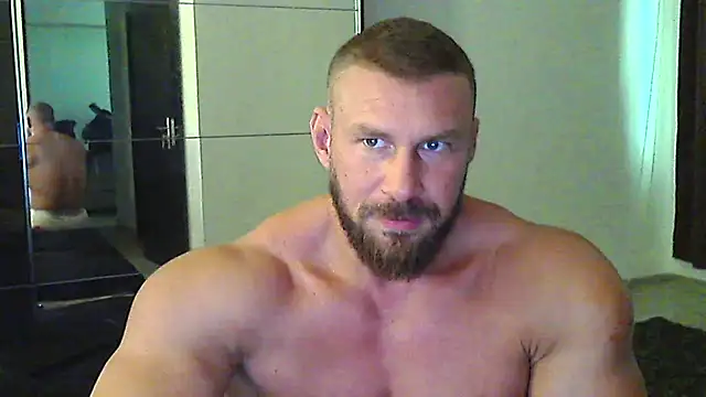 Snapshot of muscularkevin chatting on August 7, 2026, 1:13 pm muscularkevin online show from August 7, 2026, 1:13 pm
