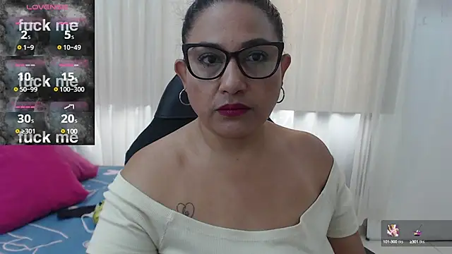 Snapshot of Katha_Marck chatting on January 25, 2025, 8:00 pm Katha Marck online show from January 25, 2025, 8:00 pm