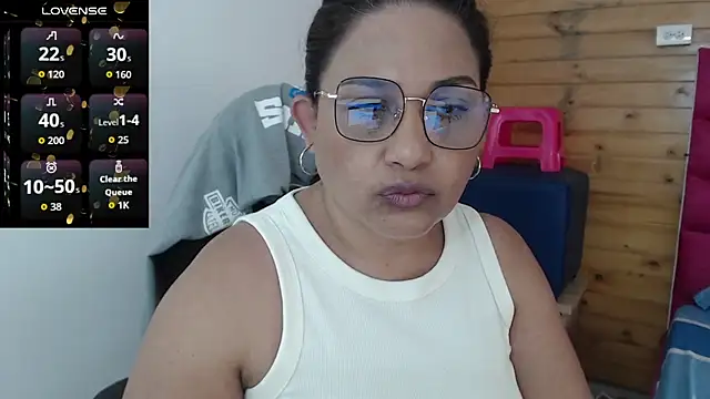 Katha Marck online show from November 21, 2025, 4:16 pm