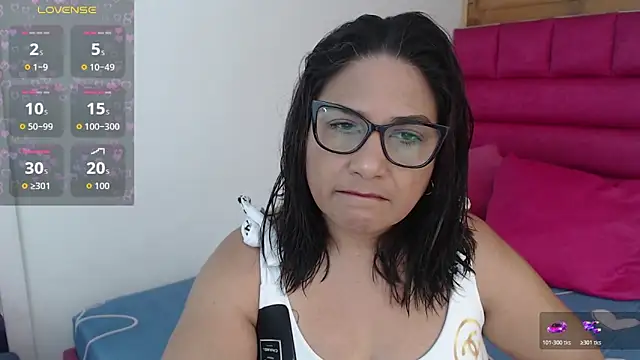 Katha Marck online show from May 7, 2026, 12:43 pm