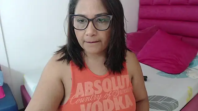 Katha Marck online show from May 18, 2026, 2:56 pm
