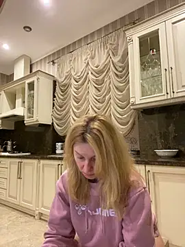 Snapshot of Amazoniiaa chatting on February 27, 2025, 9:36 pm Amazoniiaa online show from February 27, 2025, 9:36 pm