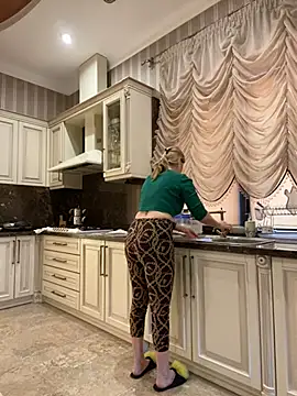 Snapshot of Amazoniiaa chatting on March 7, 2025, 2:01 pm Amazoniiaa online show from March 7, 2025, 2:01 pm