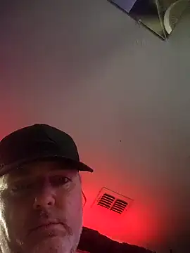 Hotredheadandtoungelasher online show from March 8, 2026, 6:28 am