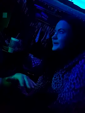 Hotredheadandtoungelasher online show from March 13, 2026, 6:42 am