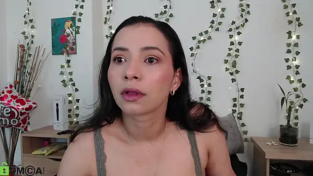 lairenbabe online show from June 8, 2026, 11:32 am