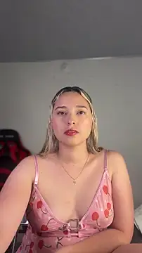 Irisweet  online show from January 5, 2026, 9:18 pm