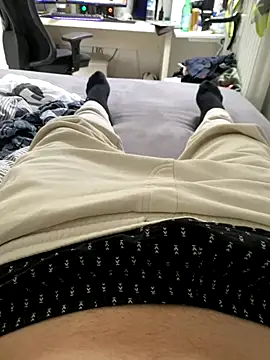 Luishorny19 online show from September 18, 2025, 12:51 pm