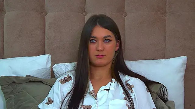 Snapshot of RachelSimpson chatting on January 16, 2025, 1:16 am RachelSimpson online show from January 16, 2025, 1:16 am