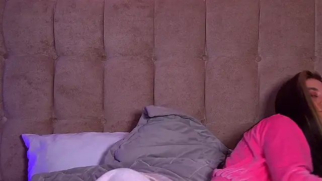 Snapshot of RachelSimpson chatting on February 7, 2025, 4:37 am RachelSimpson online show from February 7, 2025, 4:37 am