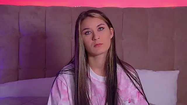 Snapshot of RachelSimpson chatting on February 27, 2025, 6:09 pm RachelSimpson online show from February 27, 2025, 6:09 pm