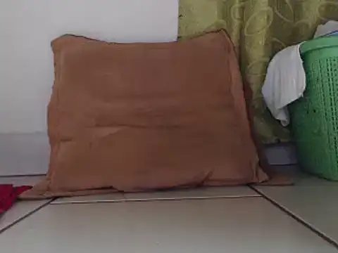 Squirtkat online show from February 13, 2025, 12:02 am