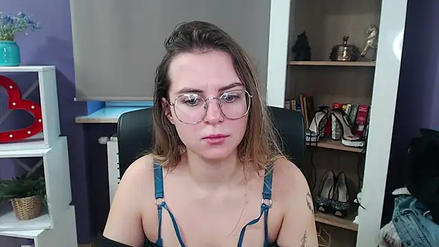 Snapshot of Zoey_Erotic chatting on December 3, 2024, 9:00 am Zoey Erotic online show from December 3, 2024, 9:00 am