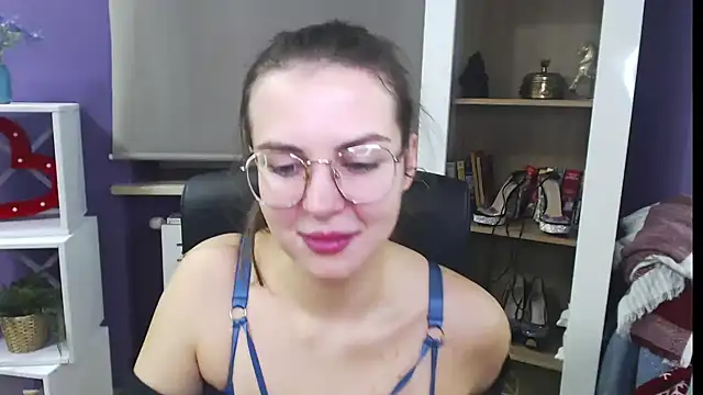 Snapshot of Zoey_Erotic chatting on December 5, 2024, 5:37 am Zoey Erotic online show from December 5, 2024, 5:37 am