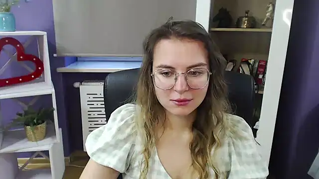 Snapshot of Zoey_Erotic chatting on December 17, 2024, 10:12 am Zoey Erotic online show from December 17, 2024, 10:12 am