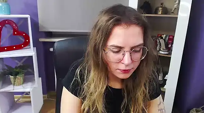Snapshot of Zoey_Erotic chatting on December 27, 2024, 5:31 am Zoey Erotic online show from December 27, 2024, 5:31 am