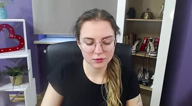 Snapshot of Zoey_Erotic chatting on December 30, 2024, 9:16 am Zoey Erotic online show from December 30, 2024, 9:16 am