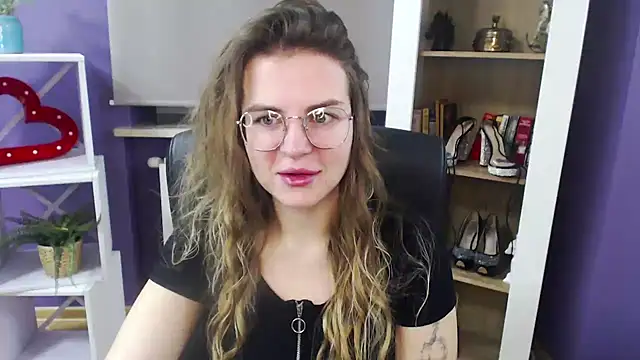 Snapshot of Zoey_Erotic chatting on January 10, 2025, 5:26 am Zoey Erotic online show from January 10, 2025, 5:26 am