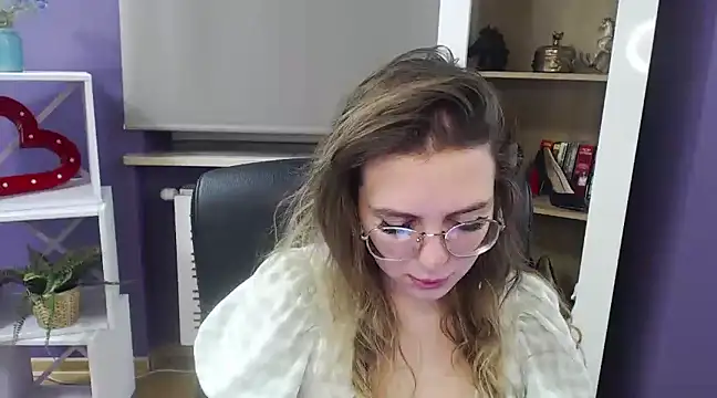 Snapshot of Zoey_Erotic chatting on January 23, 2025, 5:24 am Zoey Erotic online show from January 23, 2025, 5:24 am