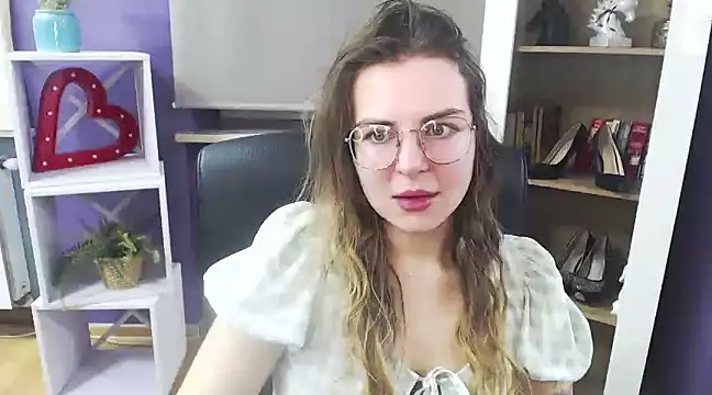 Snapshot of Zoey_Erotic chatting on February 6, 2025, 5:25 am Zoey Erotic online show from February 6, 2025, 5:25 am