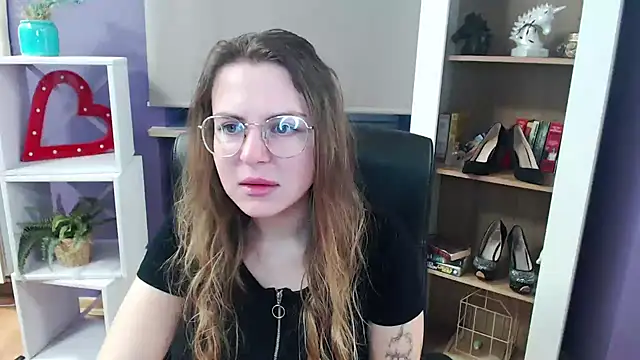 Snapshot of Zoey_Erotic chatting on March 12, 2025, 5:24 am Zoey Erotic online show from March 12, 2025, 5:24 am