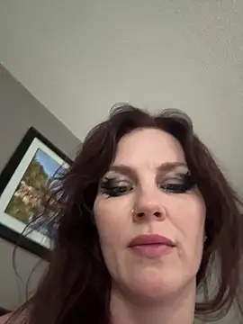 Snapshot of courtneyoccult chatting on October 4, 2025, 5:16 am courtneyoccult online show from October 4, 2025, 5:16 am