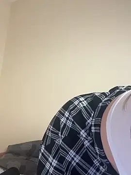 Ema X Love online show from March 15, 2026, 10:38 pm