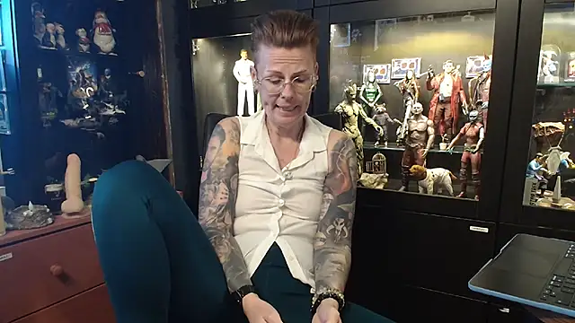 MaryG online show from March 3, 2026, 1:06 pm