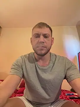 Snapshot of Weestud94 chatting on February 24, 2025, 9:43 am Weestud94 online show from February 24, 2025, 9:43 am