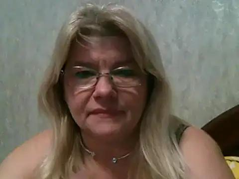 Snapshot of Diana_49 chatting on February 12, 2025, 8:16 am Diana 49 online show from February 12, 2025, 8:16 am