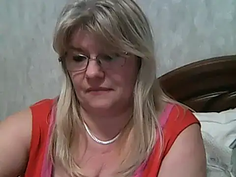 Snapshot of Diana_49 chatting on February 27, 2025, 6:53 pm Diana 49 online show from February 27, 2025, 6:53 pm