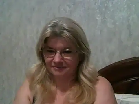 Snapshot of Diana_49 chatting on March 11, 2025, 7:48 am Diana 49 online show from March 11, 2025, 7:48 am