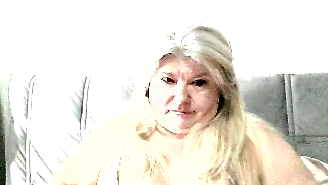 Diana 49 online show from April 24, 2026, 2:47 am