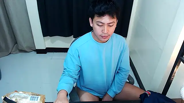 Snapshot of princeJayX chatting on October 7, 2025, 8:33 am princeJayX online show from October 7, 2025, 8:33 am