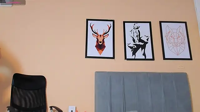 crystall06 online show from September 18, 2025, 3:03 pm