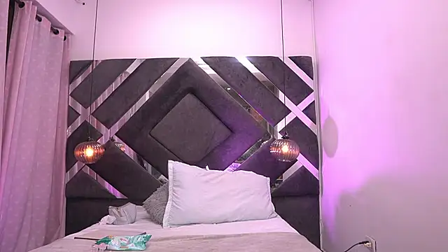 Snapshot of violeta_aroca chatting on October 29, 2025, 3:42 am violeta aroca online show from October 29, 2025, 3:42 am