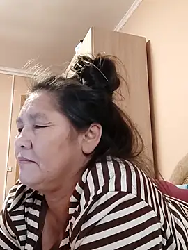 Zulfiya Bruce online show from October 20, 2025, 1:39 am