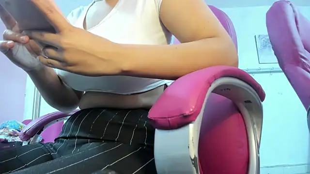 CAMILA--REY online show from December 22, 2025, 11:29 am