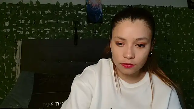 3littleschoolteens online show from January 21, 2025, 4:21 am