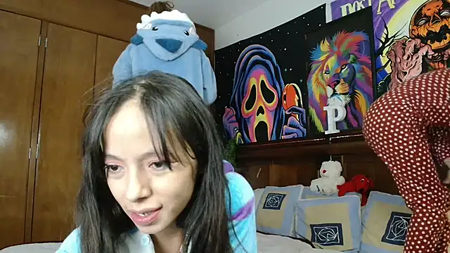 3littleschoolteens online show from January 22, 2025, 8:18 am