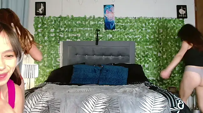 3littleschoolteens online show from January 31, 2025, 8:01 am