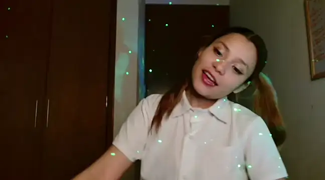 3littleschoolteens online show from February 5, 2025, 4:59 am