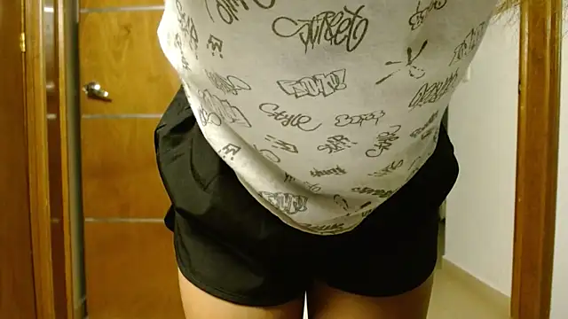 3littleschoolteens online show from February 12, 2025, 5:05 am