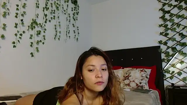 Snapshot of 3littleschoolteens chatting on October 12, 2025, 9:36 pm 3littleschoolteens online show from October 12, 2025, 9:36 pm