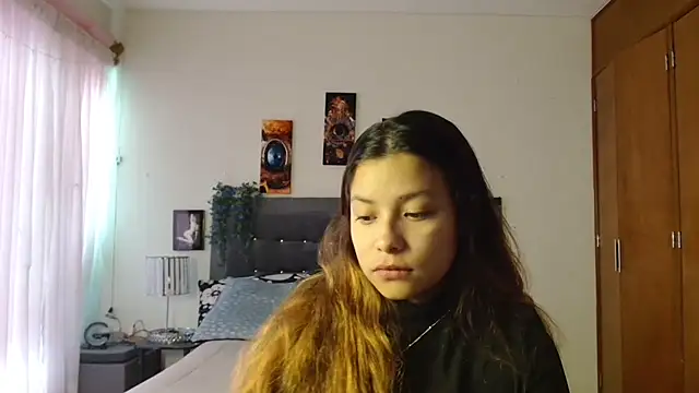 Snapshot of 3littleschoolteens chatting on October 27, 2025, 4:00 pm 3littleschoolteens online show from October 27, 2025, 4:00 pm