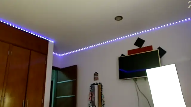 Snapshot of 3littleschoolteens chatting on October 30, 2025, 7:58 pm 3littleschoolteens online show from October 30, 2025, 7:58 pm