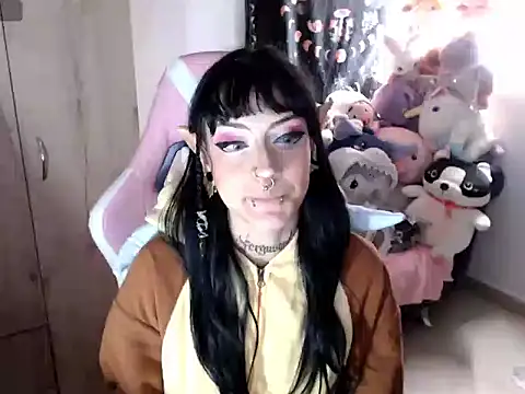 paulina correa  online show from September 21, 2025, 3:24 pm